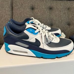 Custom Nike 90’s